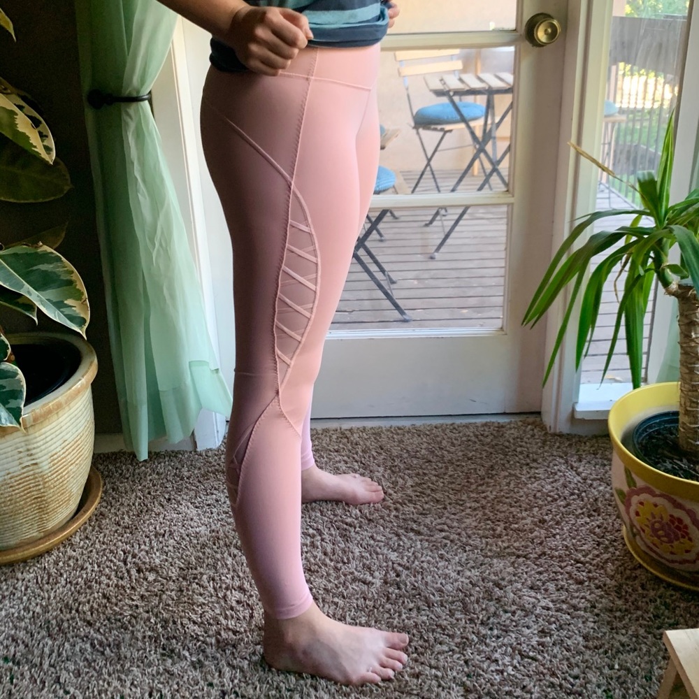 VICTORIA’S SECRET pink leggings brand new